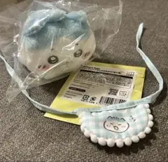 ちいかわベビー ハイハイぬいぐるみ トレーディングミニよだれかけ　ハチワレ