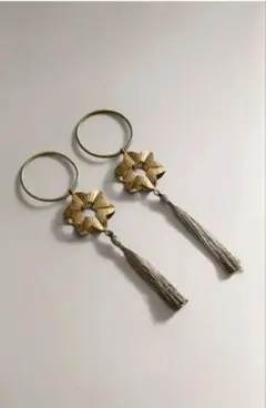 Item thumbnail for item 908a97a6-146b-4639-bdc4-9d4d4267a941