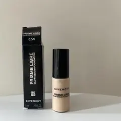 givenchy プリズムリーブルクロウセラムファンデーション　5mlのサムネイル
