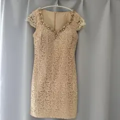 ベージュ レース装飾 ドレス