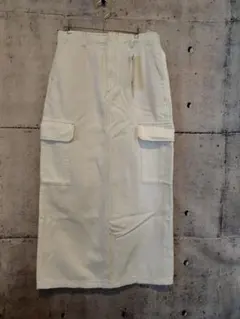 GU　ホワイト カーゴスカート
