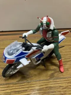 衝動　仮面ライダー V3 サイクロン　組立済み中古