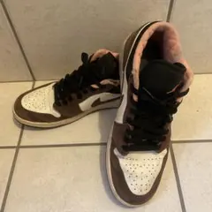 Air Jordan スニーカー ブラウン