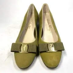 Ferragamo, size "6 C", 23.5 cm, moss green, ribbon, ballet flats.