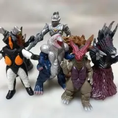 ウルトラ怪獣ミニソフビ 14体まとめ売り - メルカリ