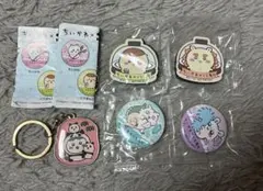 ちいかわ 缶バッジ、マグネットセット　くら寿司びっくらポン　キーホルダー付き