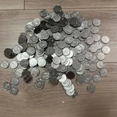 パチスロメダル25π800枚.ドル箱.メダルカップ2個 - メルカリ