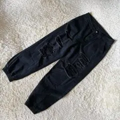 SHEIN 穴あきデニム ジーンズ ブラック Lワイド シイーン ダメージ加工