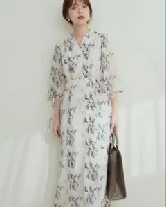 花柄 半袖 ロングワンピースのサムネイル