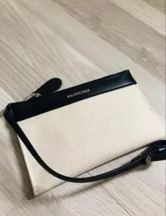 【新品】バレンシアガ　ポーチのサムネイル