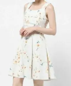 最終価格新品！スナイデル フラワーワンピース リリーワンピース フレアワンピース