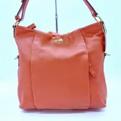 良品　COACH ショルダーバッグ　レザー　レッド　肩掛け