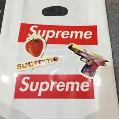 Supreme ステッカー3枚＋ショッパー付き‼︎
