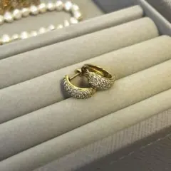 天然ダイヤモンド0.25ct×2 フープピアス K18YG 保証書つき 天然ダイヤモンド0.25ct×2 フープピアス K18YG 保証書つき - メルカリ