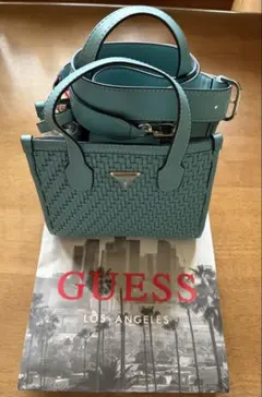 Mika様 GUESS ショルダーバッグ ライトブルーのサムネイル
