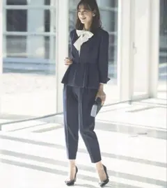 ノーカラーウエストタックペプラムパンツスーツ　ネイビー　Lサイズ