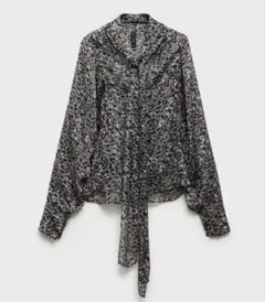 ブラウス　ボウタイ風