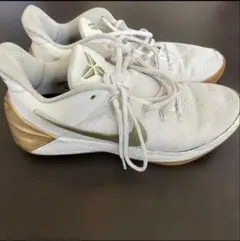 Kobe ad ホワイト/ゴールド 28cm