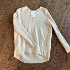 【12.20発送】ELENDEEK アイボリー Vネックニット