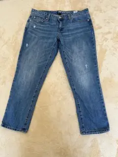 GAP Sexy Boyfriend Fit ダメージデニムのサムネイル