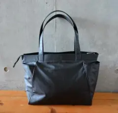 RaviRavi ラビラビ A4サイズ収納可 軽量 KIKI トートバッグ 黒のサムネイル