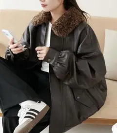 【ユニセックス】ボア衿付きフェイクレザーブルゾン