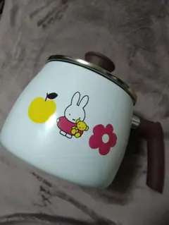 LE CREUSET ミッフィー ホーロー鍋 - メルカリ