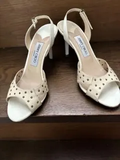 JIMMY CHOO スタッズ サンダル ホワイトのサムネイル