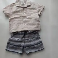 ベージュシャツとストライプショートパンツセット