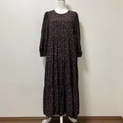 ZARA ザラ　ブラック　花　花柄　ティアード　ロングワンピース　秋　上品