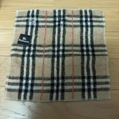 【新品】バーバリーBURBERRY タオルハンカチ　濃いベージュ×チェック