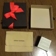 ルイヴィトン空箱。