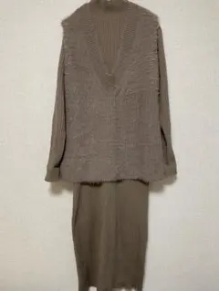 LARUTA リブニットワンピース×フェザーベスト