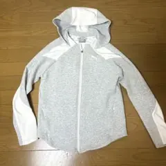 PUMAプーマ　Ｍ　フルジップフーディ　パーカーグレー　ジム　ランニング　ヨガ