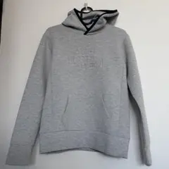 THE NORTH FACE エンボスロゴ パーカー グレー