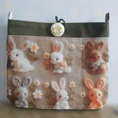 ウサギと花の立体刺繍柄サコッシュC