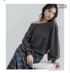 coca オフショルダースウェット