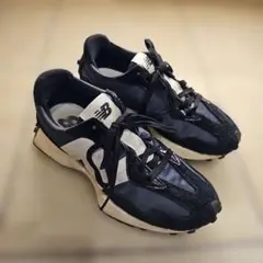 New Balance 327 23cm ホワイト/ブラック