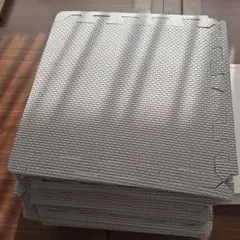 ジョイントマット縦横３０cm、厚さ1cm グレー20枚、ホワイト2枚セット