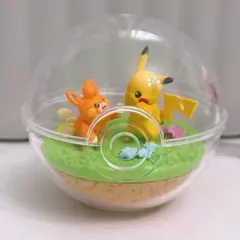 ポケモン　テラリウムコレクション　ピカチュウ& パモ　リーメント　フィギュア