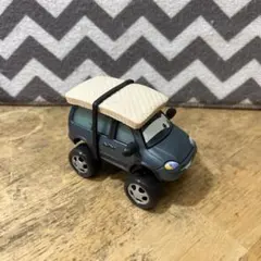 マテル　カーズ　リロイ　トラフィック　スノータイヤ　デラックス