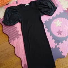ZARA ブラック パフスリーブフィットワンピース Sサイズ