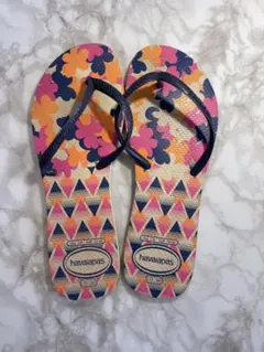 havaianas ビーチサンダル 花柄 トライアングルのサムネイル