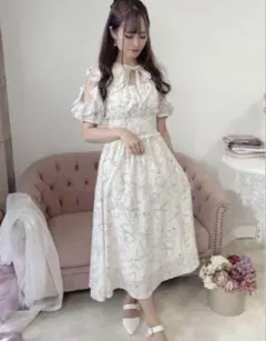 evelyn ラメフリルギャザー花柄ワンピース アイスグレー エブリン