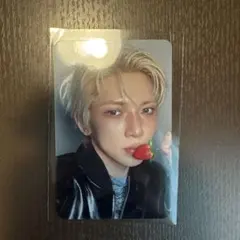 アチズ ATEEZ Makestar トレカ いちご Part.5 サン - メルカリ