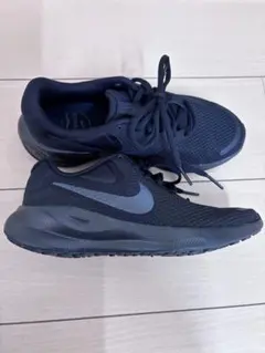 ナイキ　レボリューション 7