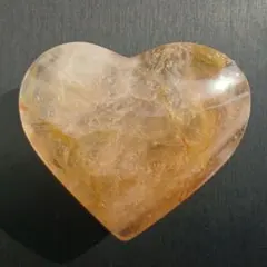 虹入り ゴールデンヒーラー水晶 ハート カービングルース ハンドメイド