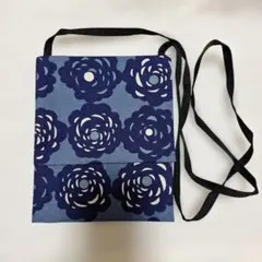 サコッシュ　ポシェット　ハンドメイド　カメリア柄