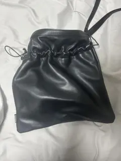 黒 レザー ドローストリング バッグ
