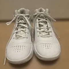 adidas バスケットボールシューズ ホワイト